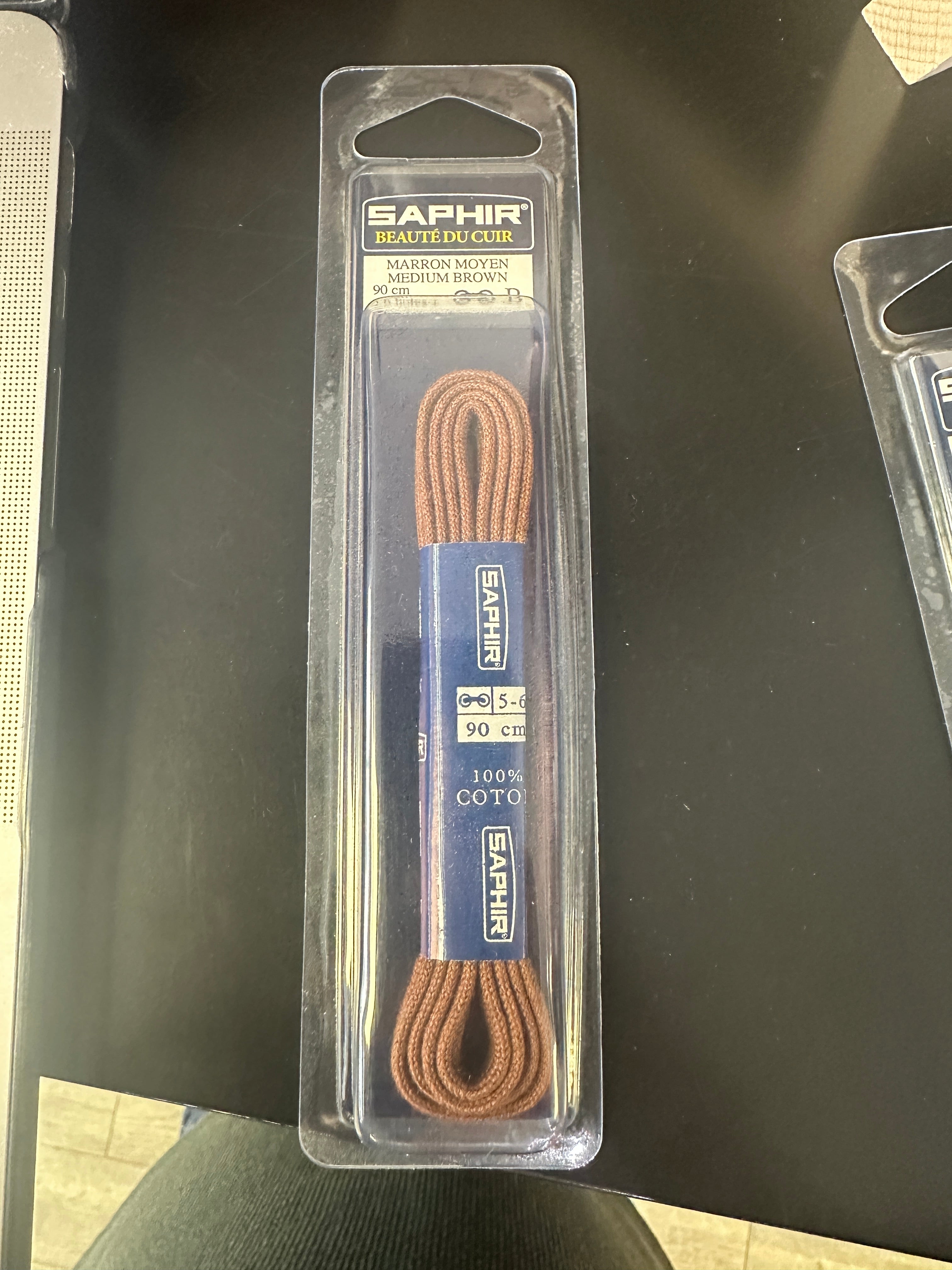 Saphir 245 Round Thin Laces – 90 cm – Medium Brown